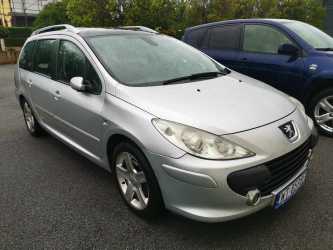 Wynajem samochodu w Neapolu Peugeot 307sw 7 osobowy